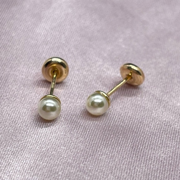 18k Gold Filled Kids Pearl Stud Earrings 4.1MM ✨ - Picture 4 of 7